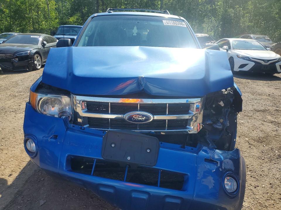 60180396 :رقم المزاد ، 1FMCU0DG1BKA15666 vin ، 2011 Ford Escape مزاد بيع