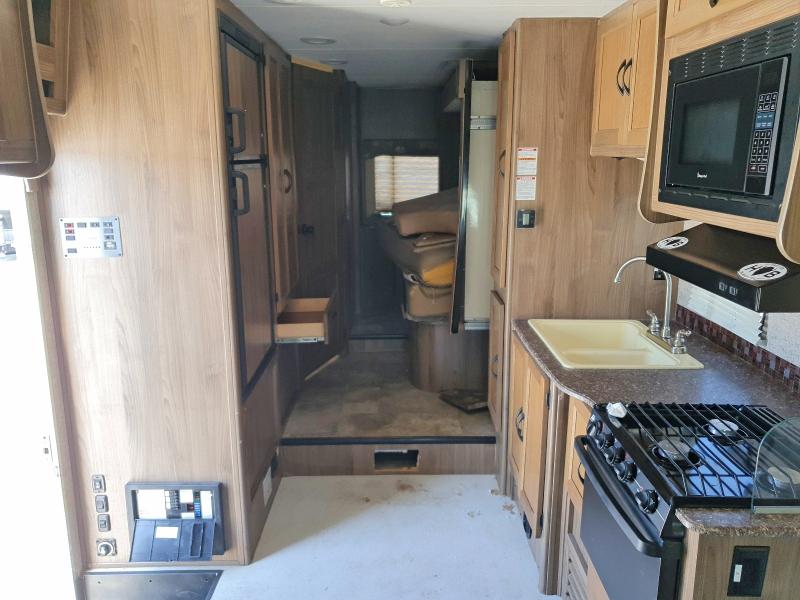 61396746 :رقم المزاد ، 1FDWE3FS0HDC41403 vin ، 2017 Coachmen Unknown مزاد بيع