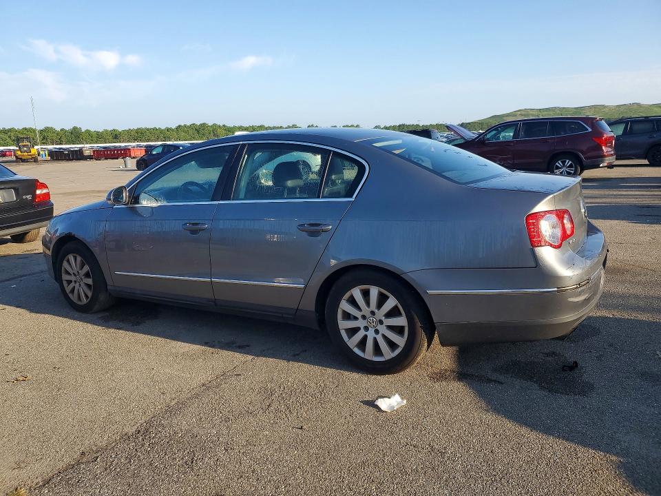 62541946 :رقم المزاد ، WVWJK73C28E217576 vin ، 2008 Volkswagen Passat مزاد بيع