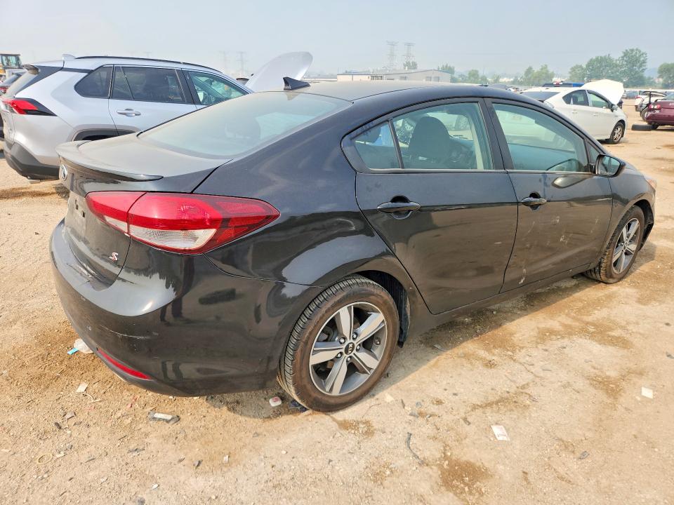 61375066 :رقم المزاد ، 3KPFL4A76JE213774 vin ، 2018 Kia Forte مزاد بيع