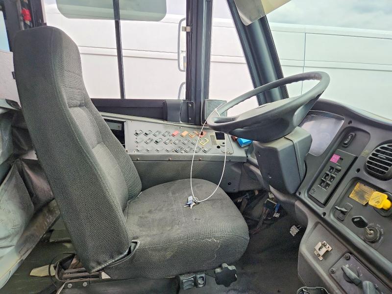 Продажа на аукционе авто 2007 Freightliner Chassis, vin: 4UZABRCS67CX53732, номер лота: 62514796