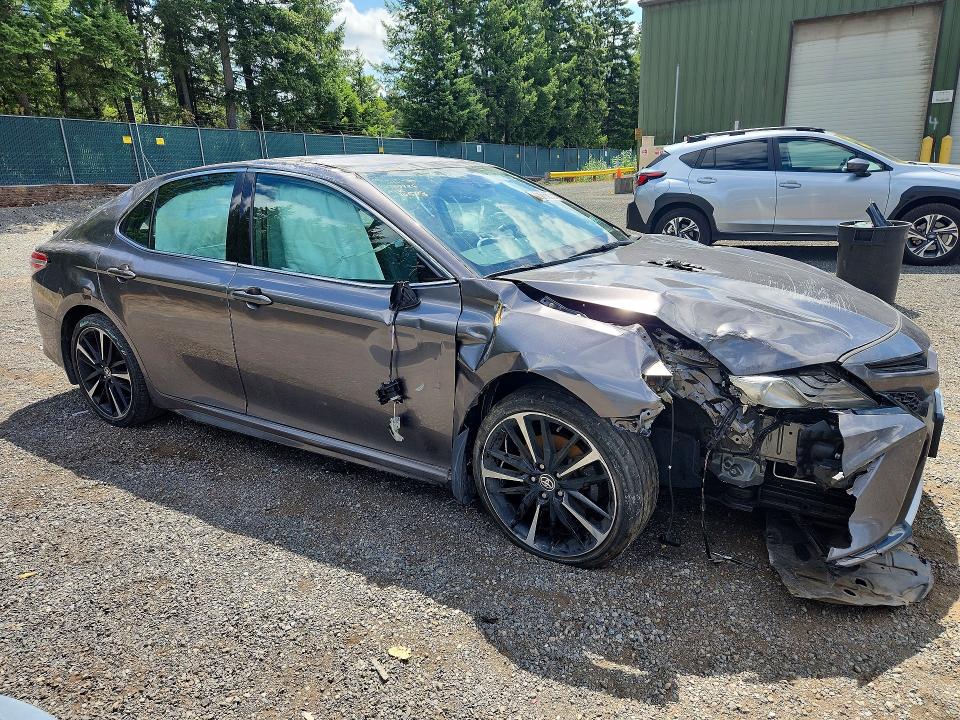 55732186 :رقم المزاد ، 4T1K61AK1LU390578 vin ، 2020 Toyota Camry مزاد بيع