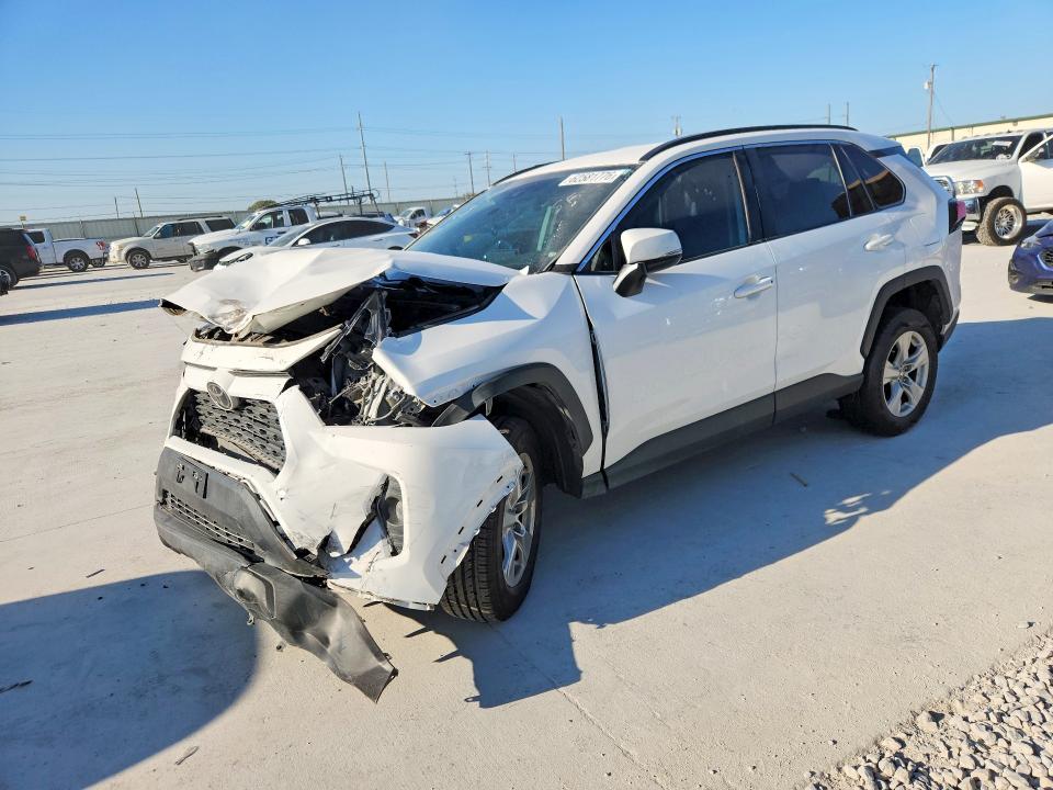 62581776 :رقم المزاد ، 2T3W1RFV3MC162562 vin ، 2021 Toyota Rav4 مزاد بيع