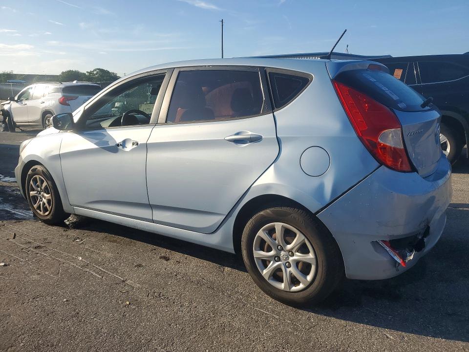 2013 Hyundai Accent მანქანა იყიდება აუქციონზე, vin: KMHCT5AE2DU106777, აუქციონის ნომერი: 59343476