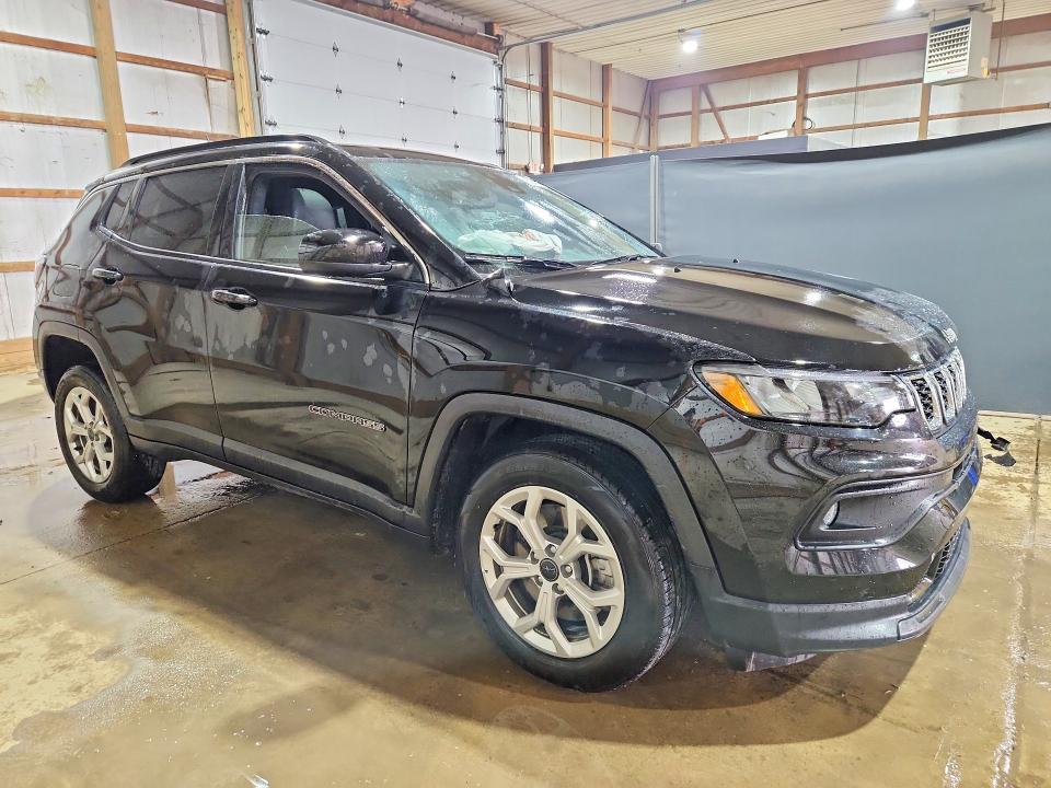 61423676 :رقم المزاد ، 3C4NJDBN5ST561058 vin ، 2025 Jeep Compass مزاد بيع