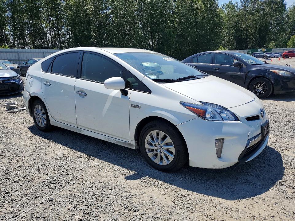 61244066 :رقم المزاد ، JTDKN3DP8F3068802 vin ، 2015 Toyota Prius Plug-in Hybrid مزاد بيع