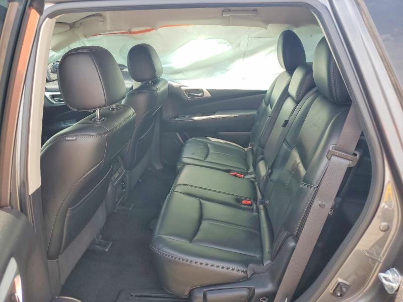 60049856 :رقم المزاد ، 5N1DR2MN5HC646391 vin ، 2017 Nissan Pathfinder مزاد بيع