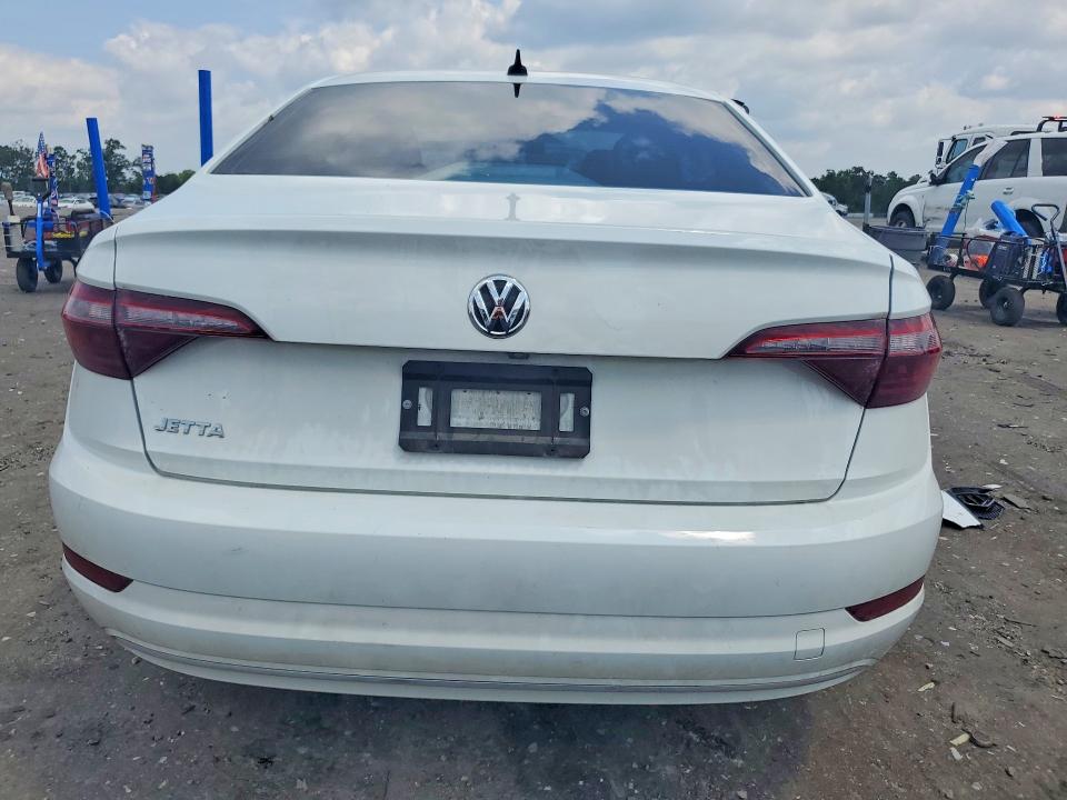 63009056 :رقم المزاد ، 3VWC57BU8MM000576 vin ، 2021 Volkswagen Jetta مزاد بيع