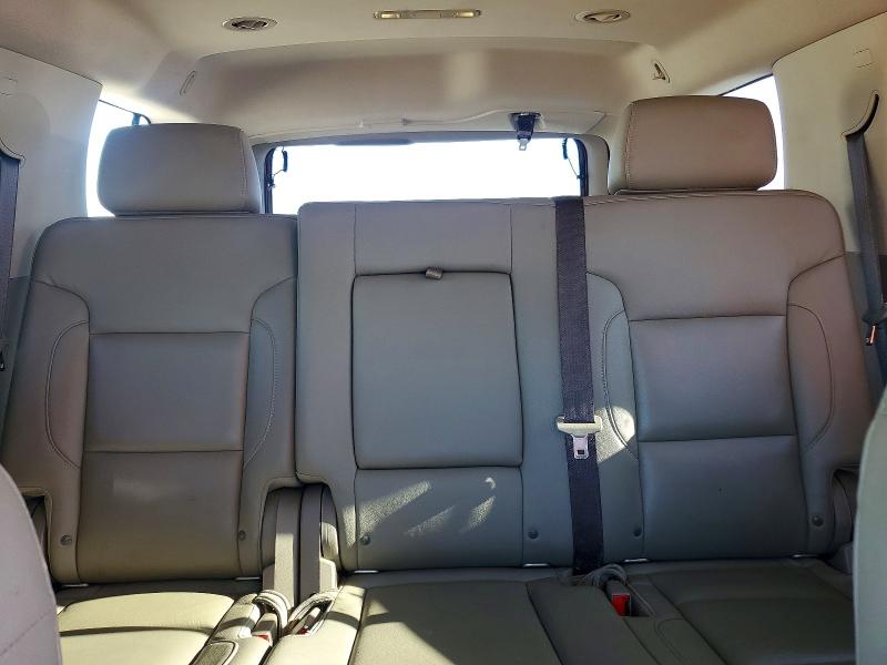 61781736 :رقم المزاد ، 1GNSCBKC7LR118590 vin ، 2020 Chevrolet Tahoe مزاد بيع