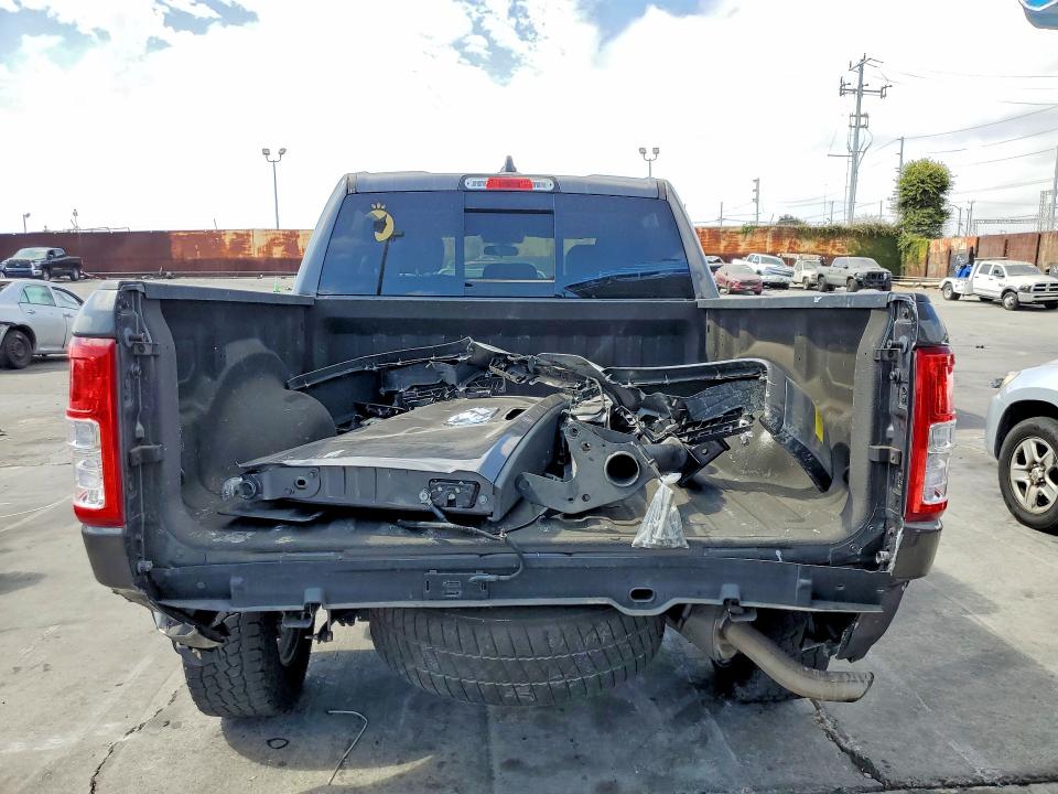 60827556 :رقم المزاد ، 1C6RREGT8KN590598 vin ، 2019 Ram 1500 مزاد بيع