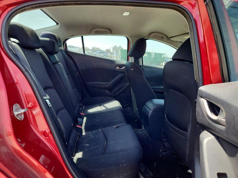 61250596 :رقم المزاد ، 3MZBM1V79FM125140 vin ، 2015 Mazda 3 مزاد بيع