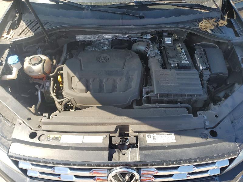 63478626 :رقم المزاد ، 3VV0B7AX0JM097053 vin ، 2018 Volkswagen Tiguan مزاد بيع