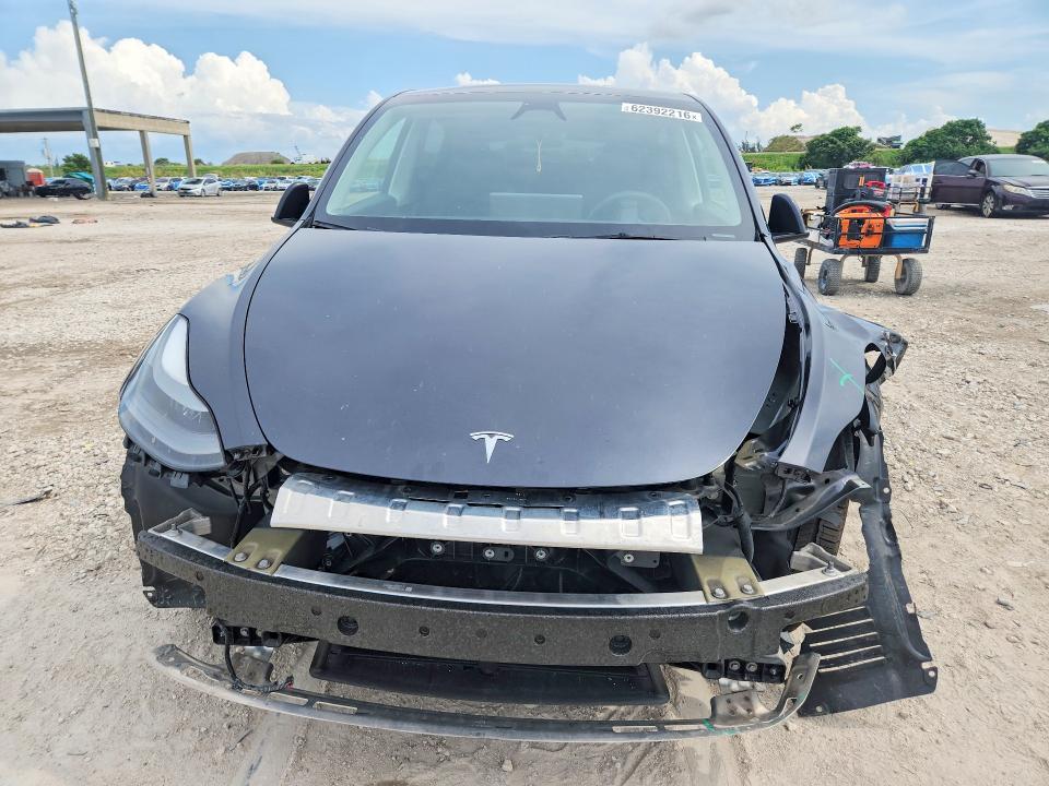 2024 Tesla Model Y მანქანა იყიდება აუქციონზე, vin: 7SAYGDED9RF056098, აუქციონის ნომერი: 62392216