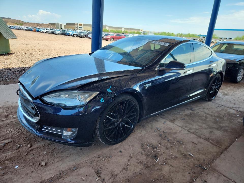 60368616 :رقم المزاد ، 5YJSA1DP6DFP04598 vin ، 2013 Tesla Model S مزاد بيع