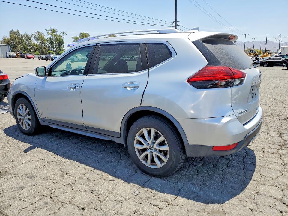 Продаж на аукціоні авто 2017 Nissan Rogue, vin: JN8AT2MT8HW396011, номер лоту: 61789776