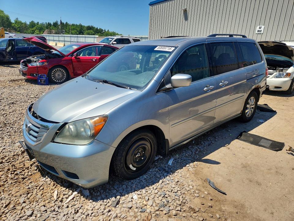 60689716 :رقم المزاد ، 5FNRL3H71AB001470 vin ، 2010 Honda Odyssey مزاد بيع