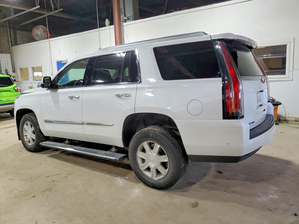 61700056 :رقم المزاد ، 1GYS4CKJXHR329410 vin ، 2017 Cadillac Escalade مزاد بيع