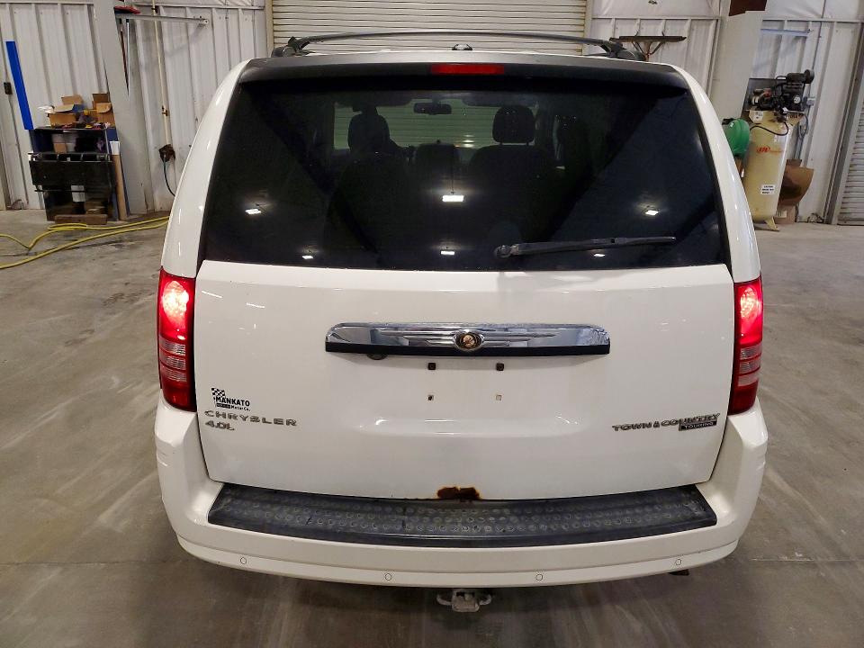 59112186 :رقم المزاد ، 2A4RR8DX9AR436625 vin ، 2010 Chrysler Town & Country مزاد بيع
