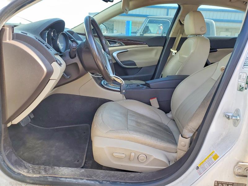 59811406 :رقم المزاد ، W04GP5EC0B1012988 vin ، 2011 Buick Regal مزاد بيع
