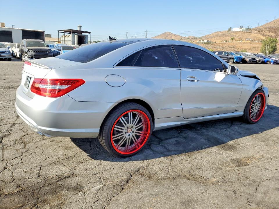 61368686 :رقم المزاد ، WDDKJ7CB5AF014783 vin ، 2010 Mercedes-benz E مزاد بيع