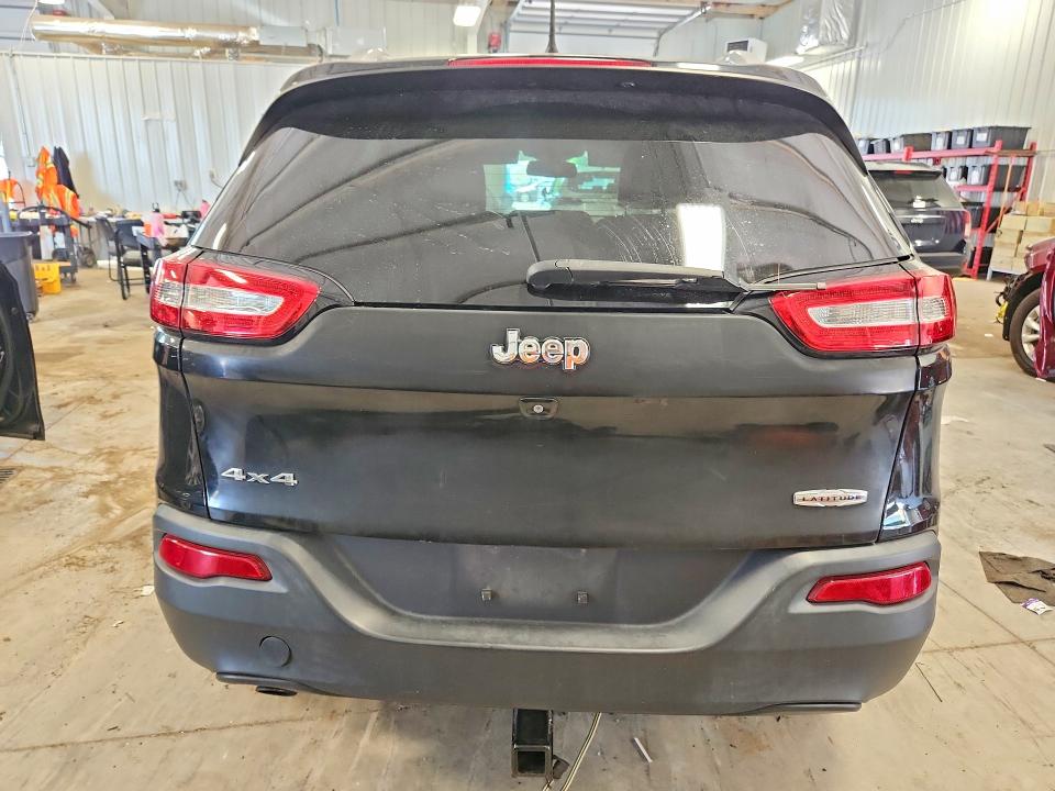 61007776 :رقم المزاد ، 1C4PJMLB0JD555508 vin ، 2018 Jeep Cherokee مزاد بيع