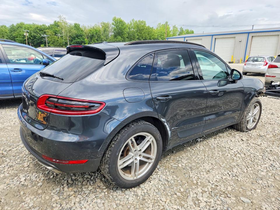 63408206 :رقم المزاد ، WP1AA2A56HLB06193 vin ، 2017 Porsche Macan مزاد بيع