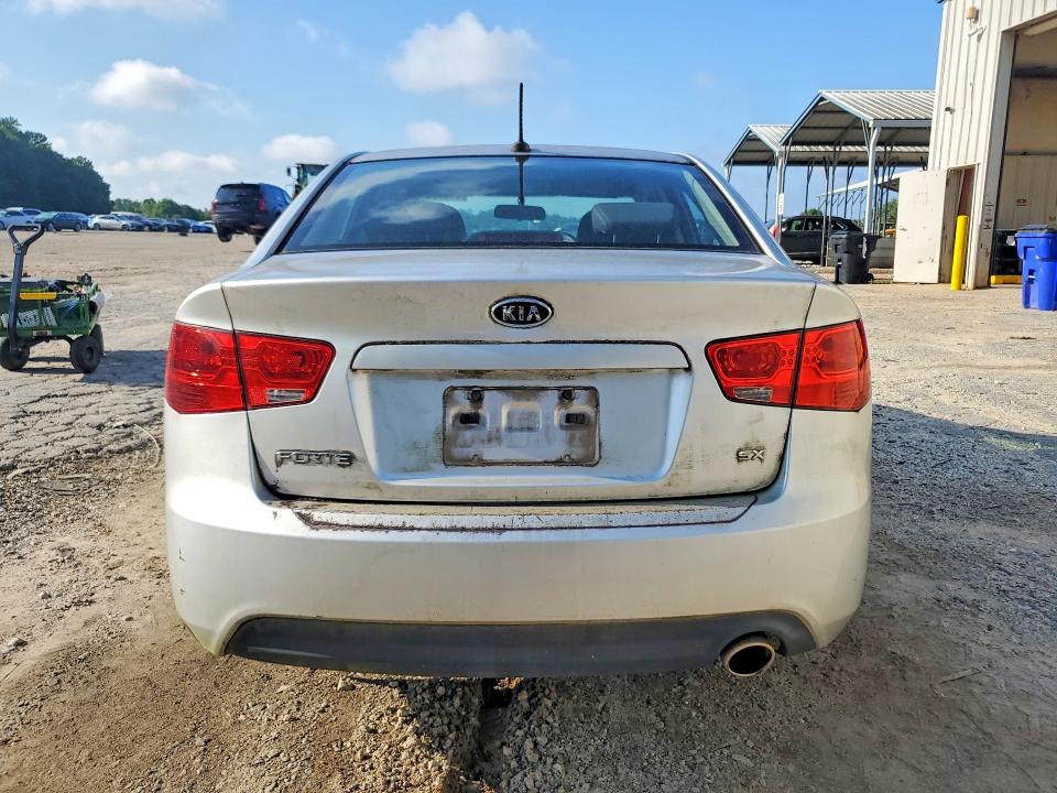 2010 Kia Forte მანქანა იყიდება აუქციონზე, vin: KNAFW4A37A5288481, აუქციონის ნომერი: 61375646