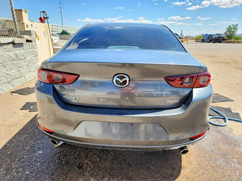 60707346 :رقم المزاد ، 3MZBPBCM6MM208530 vin ، 2021 Mazda 3 مزاد بيع