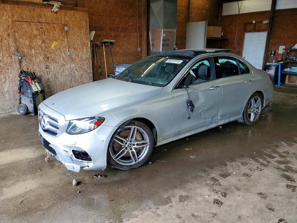 60297016 :رقم المزاد ، WDDZF6JB9KA520189 vin ، 2019 Mercedes-benz E مزاد بيع