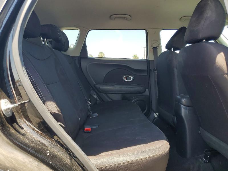 61334226 :رقم المزاد ، KNDJN2A28F7205261 vin ، 2015 Kia Soul مزاد بيع