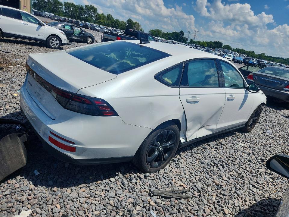 Продажа на аукционе авто 2025 Honda Accord, vin: 1HGCY1F48SA027161, номер лота: 60136316