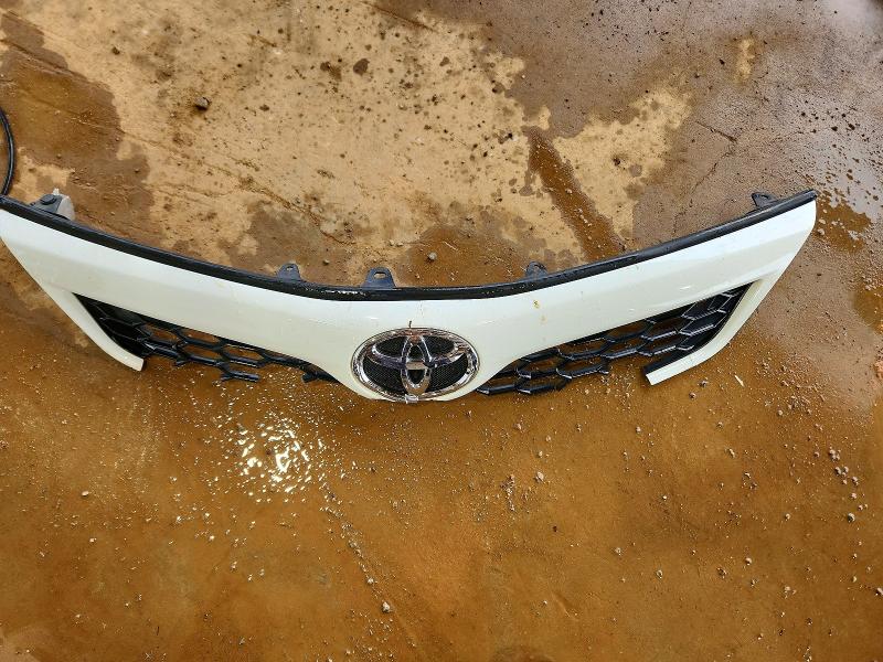 60937706 :رقم المزاد ، 4T1BF1FKXEU727616 vin ، 2014 Toyota Camry مزاد بيع