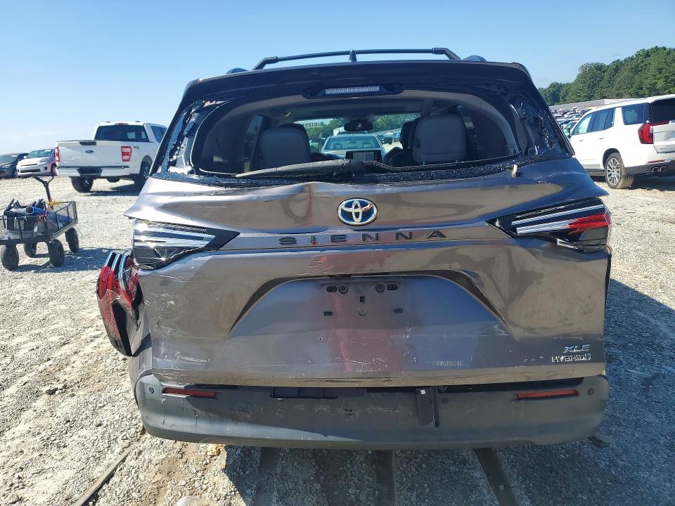 2021 Toyota Sienna მანქანა იყიდება აუქციონზე, vin: 5TDJRKEC8MS046137, აუქციონის ნომერი: 61231096