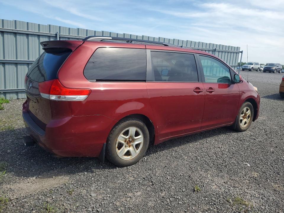 2014 Toyota Sienna მანქანა იყიდება აუქციონზე, vin: 5TDDK3DC7ES075347, აუქციონის ნომერი: 61382536