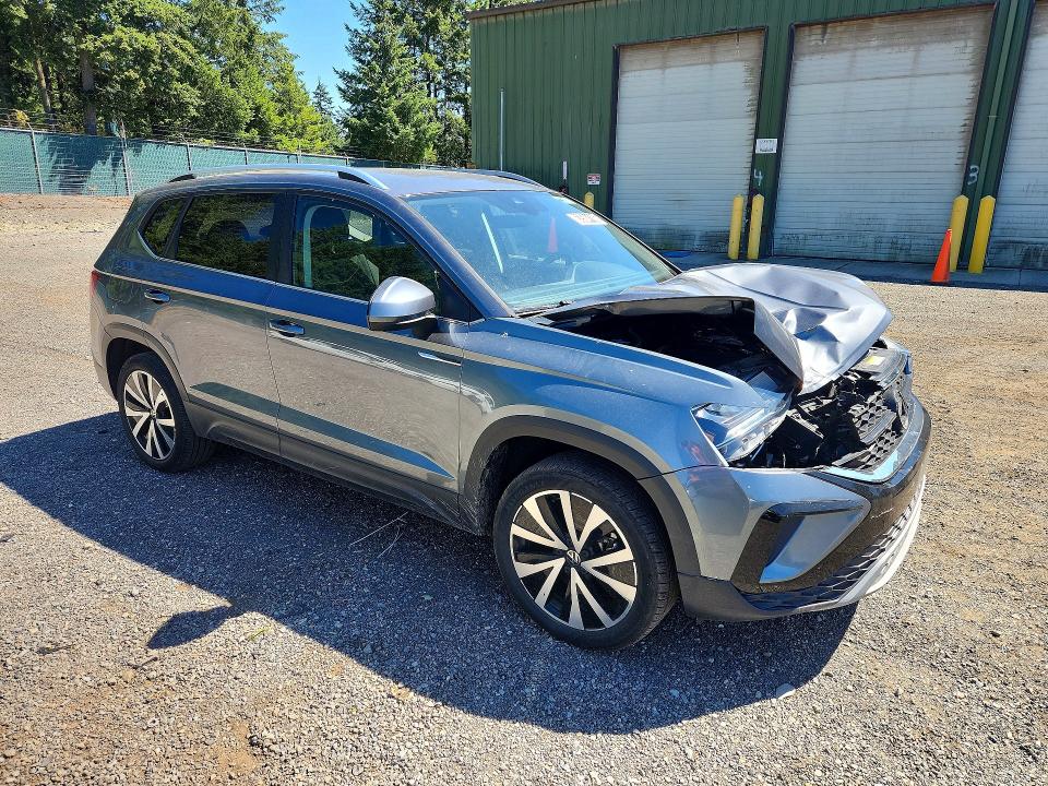 63584106 :رقم المزاد ، 3VVSX7B28RM063497 vin ، 2024 Volkswagen Taos مزاد بيع
