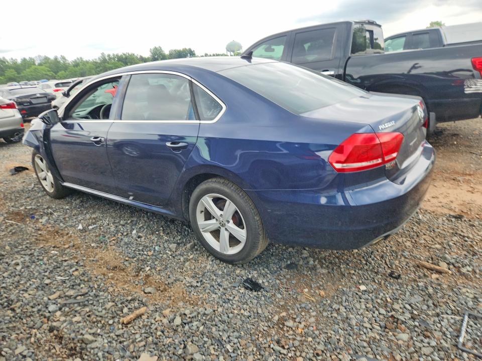 60230976 :رقم المزاد ، 1VWBP7A39CC090075 vin ، 2012 Volkswagen Passat مزاد بيع
