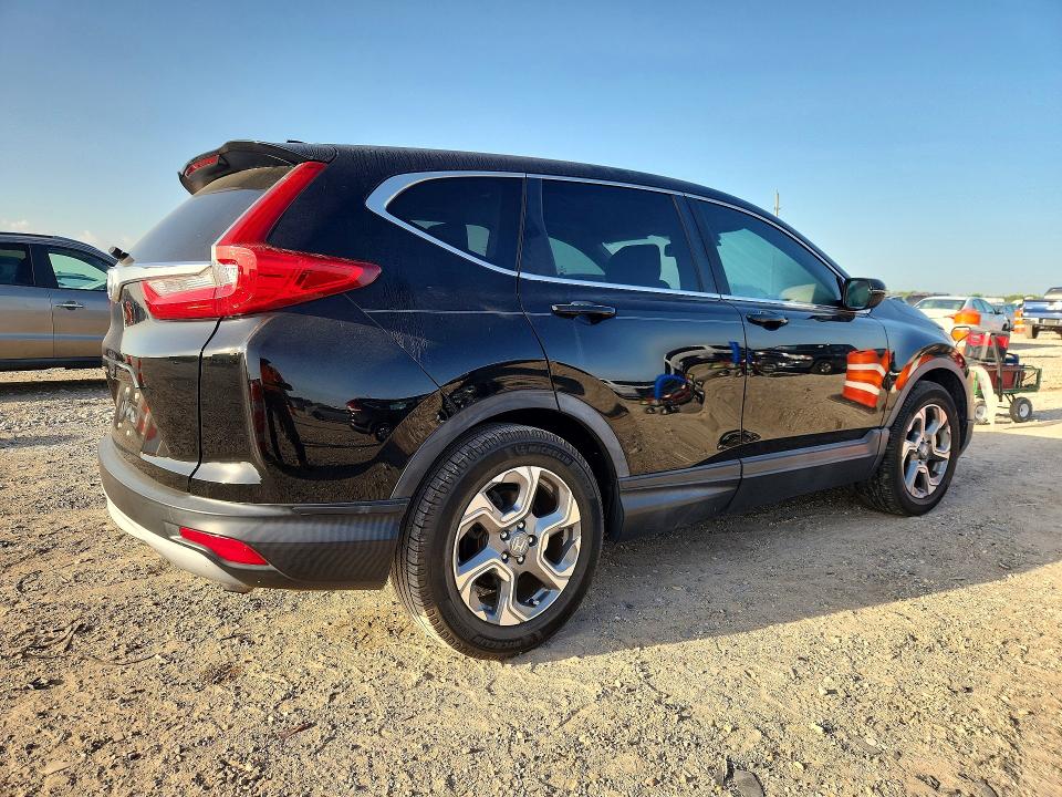 62992706 :رقم المزاد ، 7FARW1H83JE017839 vin ، 2018 Honda Cr-v مزاد بيع