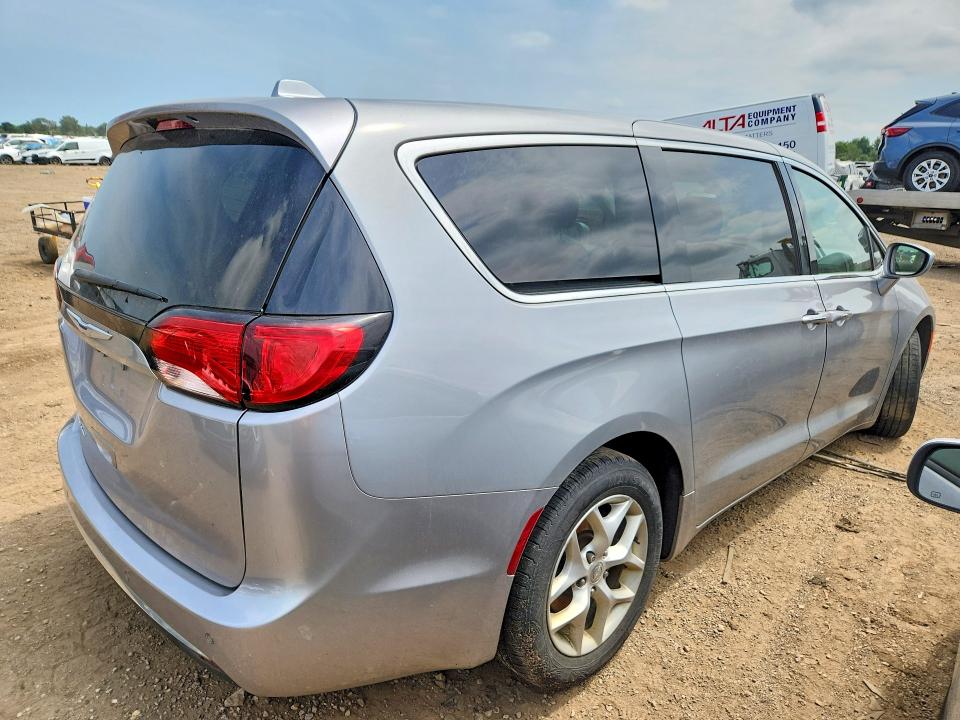 Продажа на аукционе авто 2018 Chrysler Pacifica, vin: 2C4RC1FG5JR277677, номер лота: 55994806