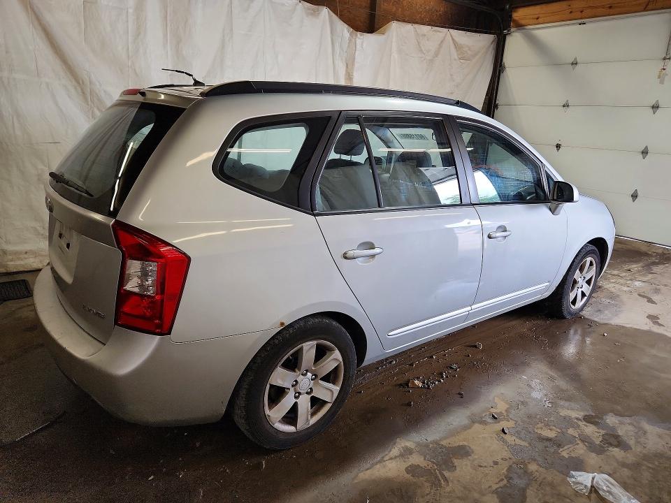 60115896 :رقم المزاد ، KNAFG526487133591 vin ، 2008 Kia Rondo مزاد بيع