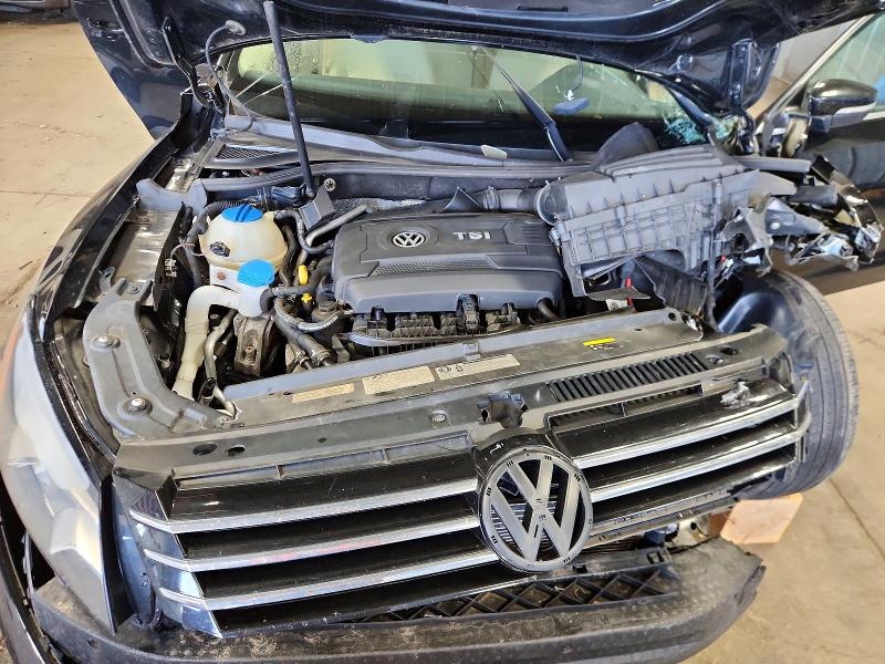 61851476 :رقم المزاد ، 1VWAS7A33FC111761 vin ، 2015 Volkswagen Passat مزاد بيع
