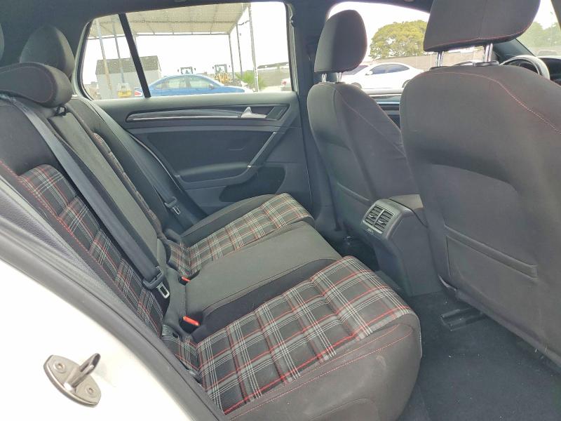 61368046 :رقم المزاد ، 3VW4T7AU0GM040540 vin ، 2016 Volkswagen Gti مزاد بيع