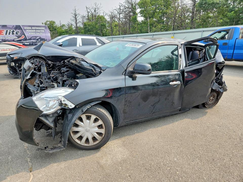 Auction sale of the 2014 Nissan Versa, vin: 3N1CN7AP0EL811295, lot number: 61393626