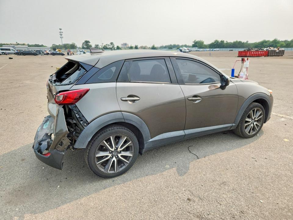 61579036 :رقم المزاد ، JM1DKFC71H0176042 vin ، 2017 Mazda Cx-3 مزاد بيع