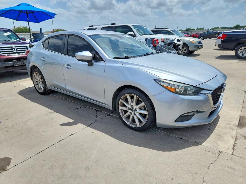 Продаж на аукціоні авто 2017 Mazda 3, vin: 3MZBN1V74HM113168, номер лоту: 61576216