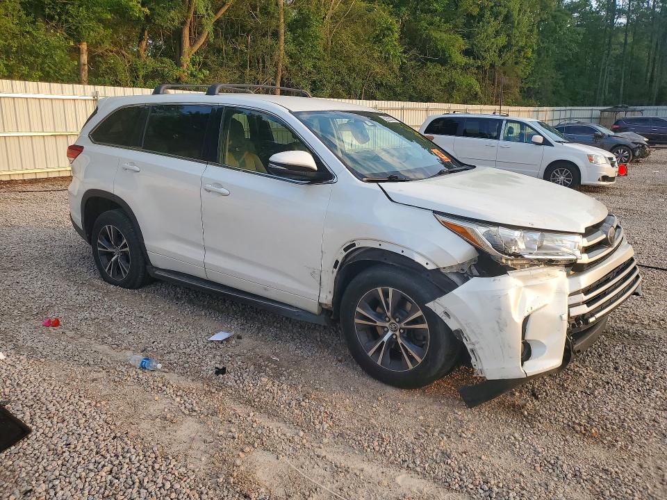 59255286 :رقم المزاد ، 5TDBZRFH4HS452610 vin ، 2017 Toyota Highlander مزاد بيع