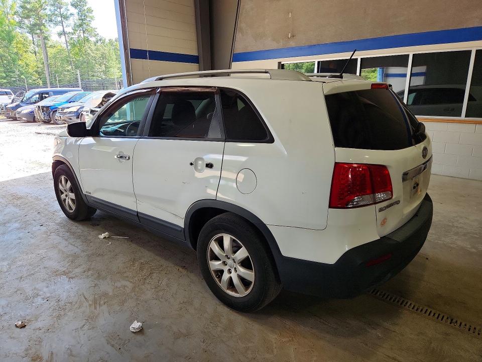 2013 Kia Sorento მანქანა იყიდება აუქციონზე, vin: 5XYKTDA2XDG352509, აუქციონის ნომერი: 62231506