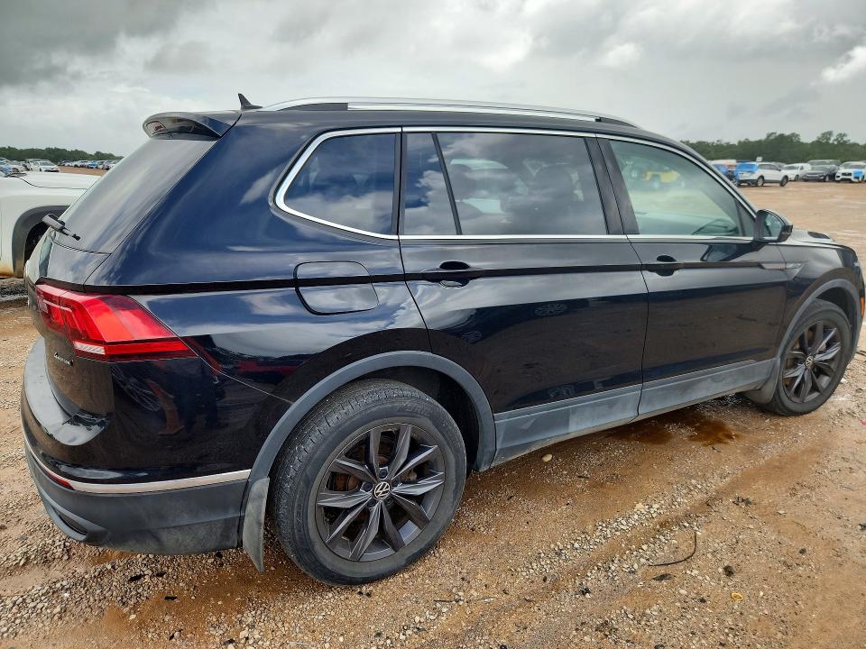 61640136 :رقم المزاد ، 3VV2B7AX3NM036164 vin ، 2022 Volkswagen Tiguan مزاد بيع