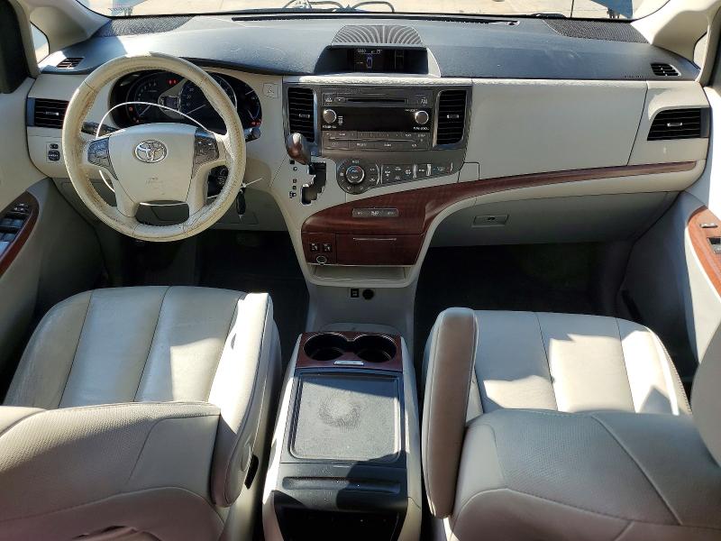 61979986 :رقم المزاد ، 5TDYK3DC3ES427082 vin ، 2014 Toyota Sienna مزاد بيع