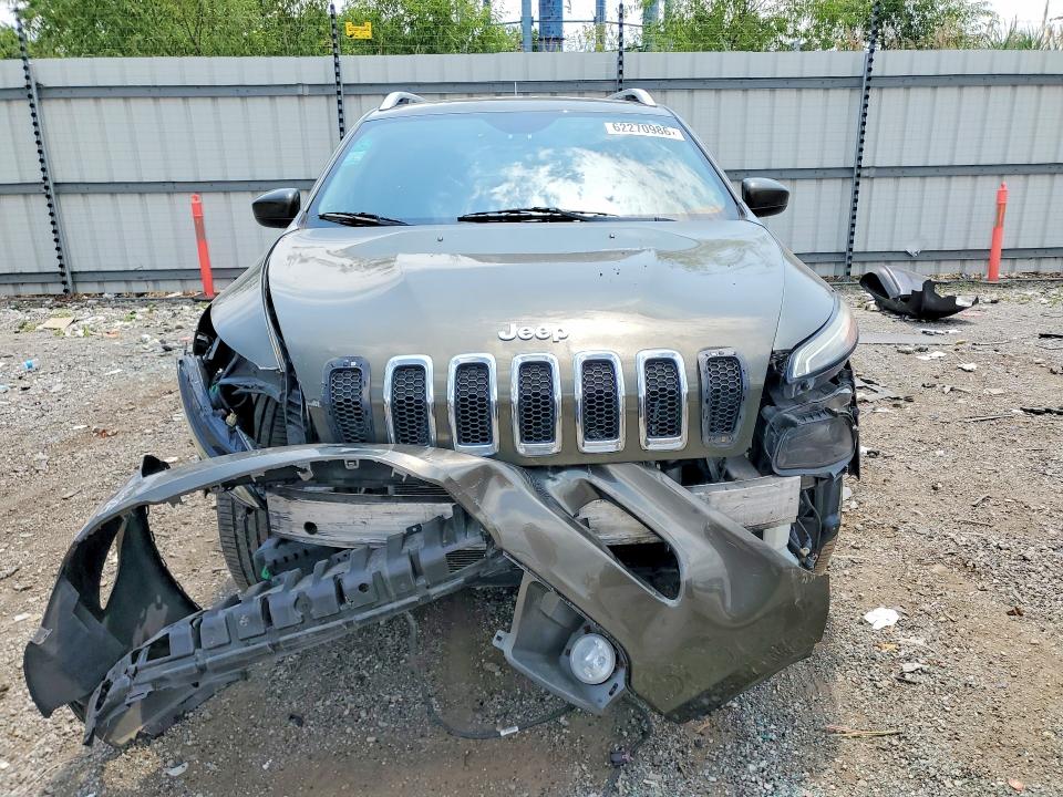 62270986 :رقم المزاد ، 1C4PJMCSXEW258966 vin ، 2014 Jeep Cherokee مزاد بيع