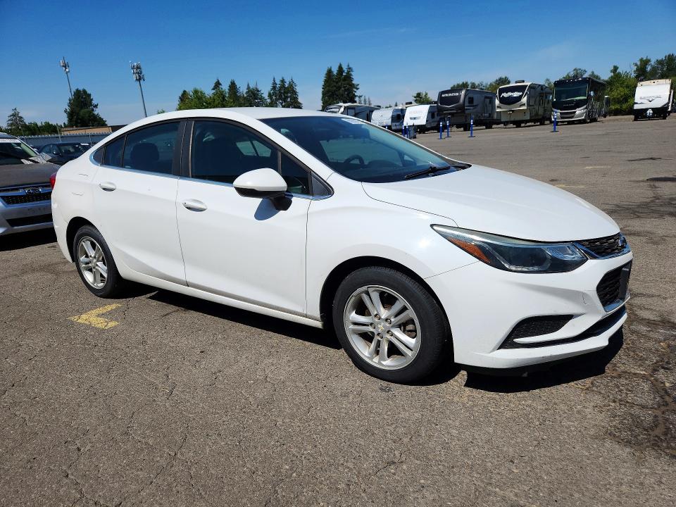 Продажа на аукционе авто 2018 Chevrolet Cruze, vin: 1G1BE5SM1J7137201, номер лота: 60055676